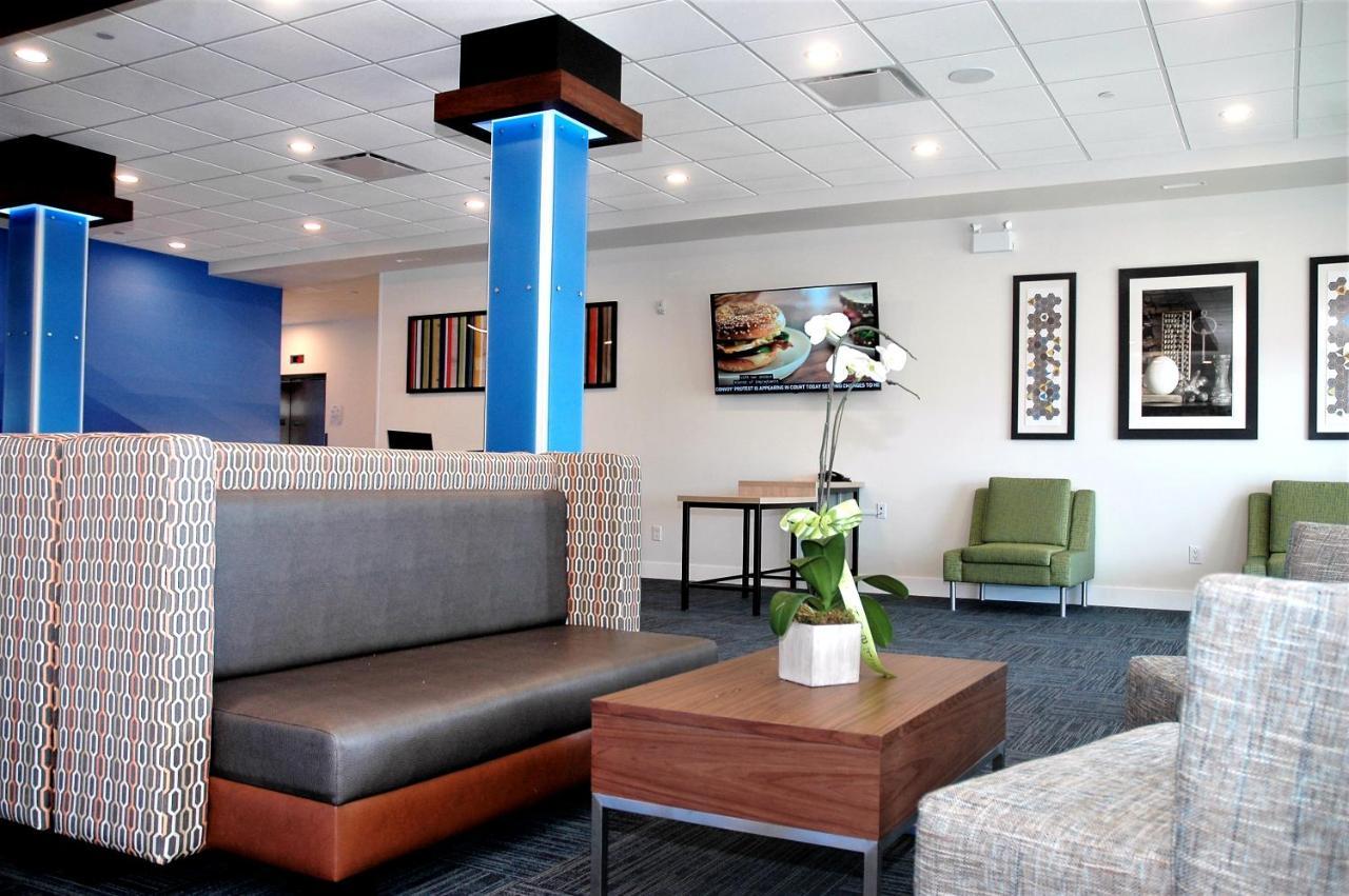 Holiday Inn Express & Suites - Edmonton Sw - Windermere By Ihg Exterior foto